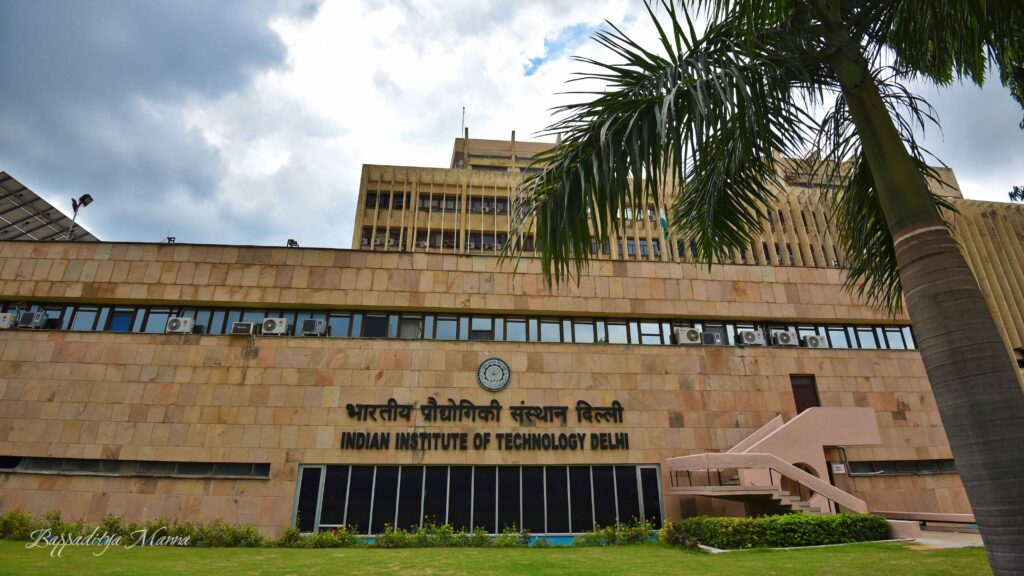 IIT Delhi Creates Scratch-Resistant Glass with Graphene